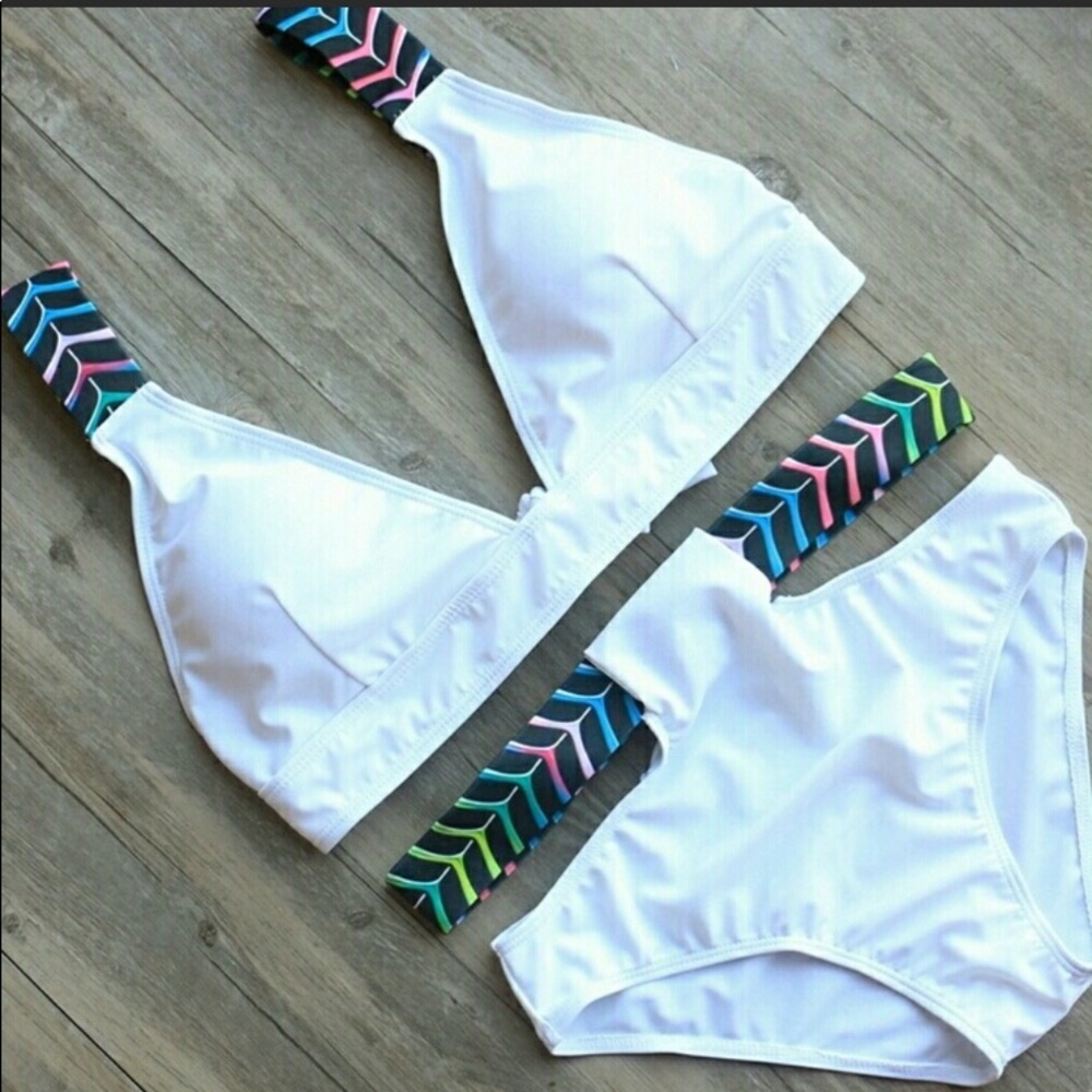 New High Waisted Bikini with Vintage Feel!